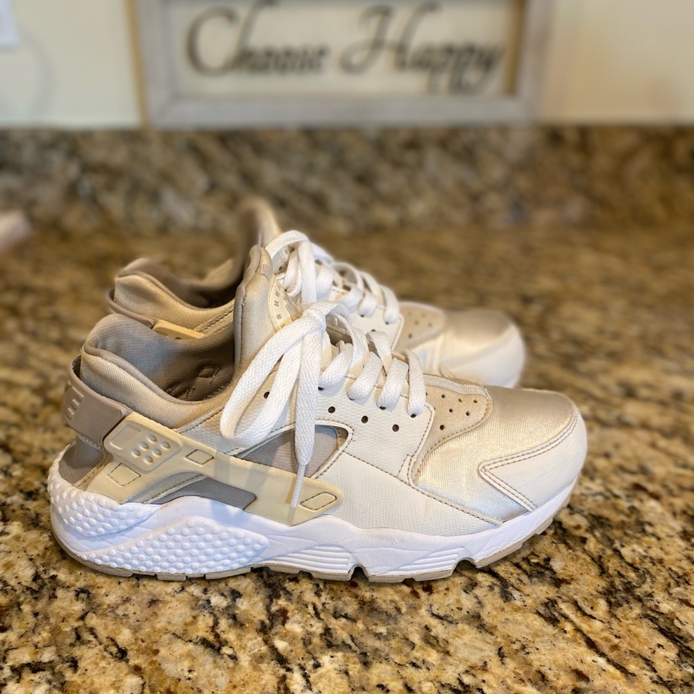 Womens huarache phantom size 8.5